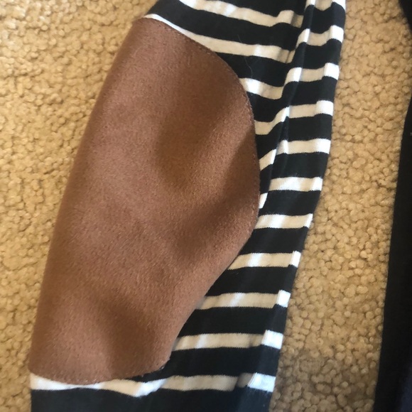 Cute Ella Mara top with elbow patches, small - Picture 2 of 4